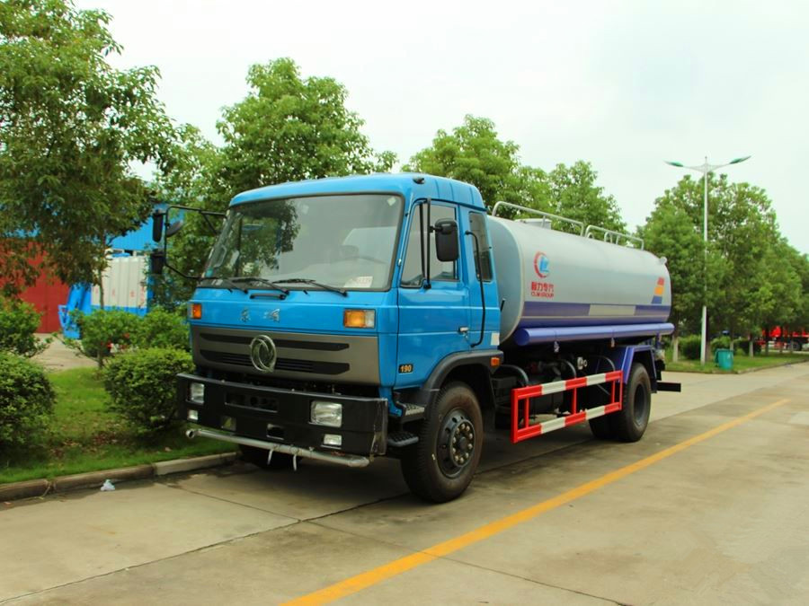 東風153灑水車（12噸）.jpg